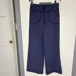 Lululemon blue wide leg yoga pants size 6